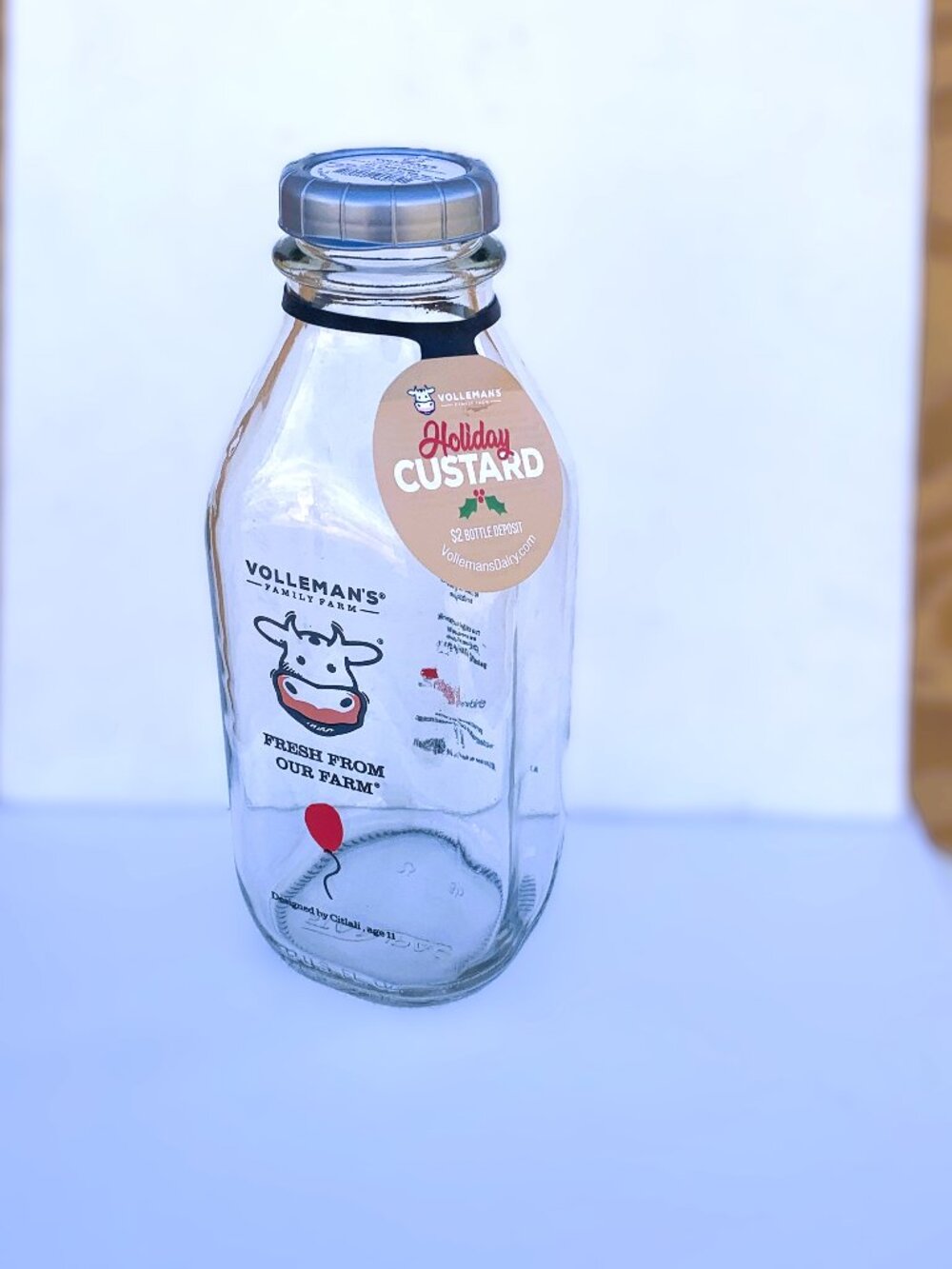 BOTTLE - 32oz VOLLEMANS FARMS glass milk bottle CUSTARD Childrens Health Balloon